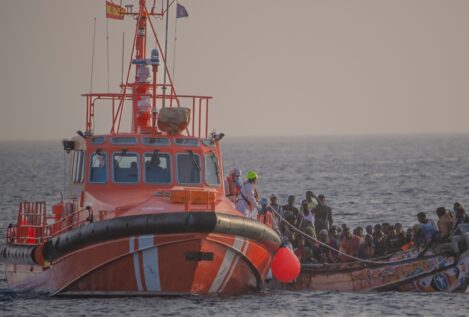 Los primeros traslados de menores inmigrantes de Canarias a la Península comenzarán el lunes