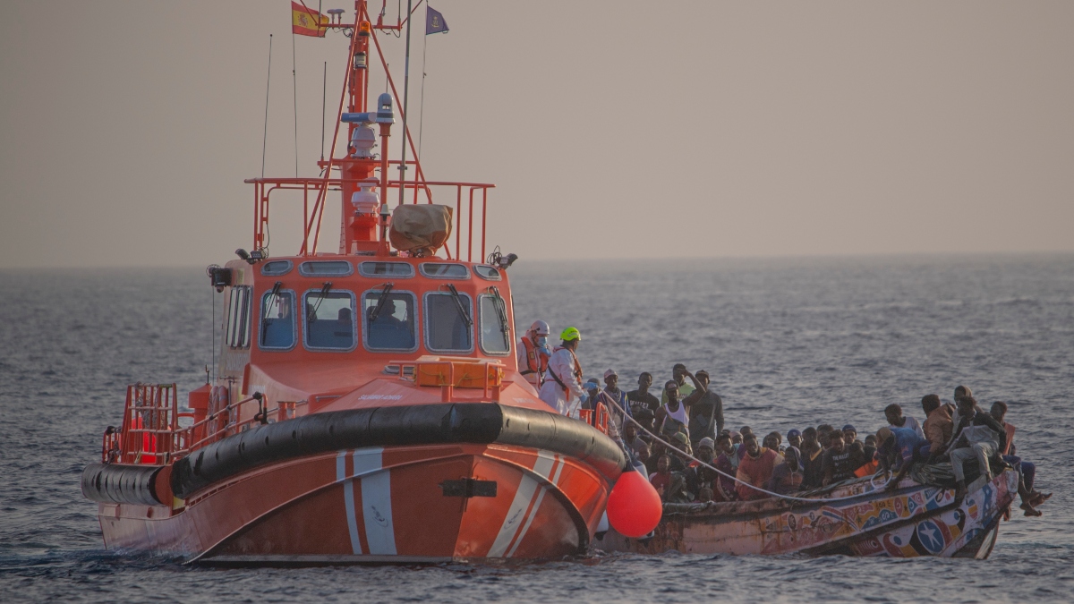 Los primeros traslados de menores inmigrantes de Canarias a la Península comenzarán el lunes