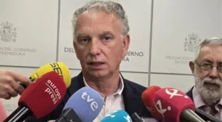 El delegado del Gobierno en Extremadura reafirma que «nunca» dijo que fuera diplomado