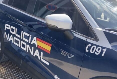Detenida en Málaga por apuñalar a su pareja y él por romperle una botella en la cara