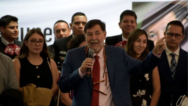 Dos senadores mexicanos se enfrentan a golpes al término de una sesión parlamentaria