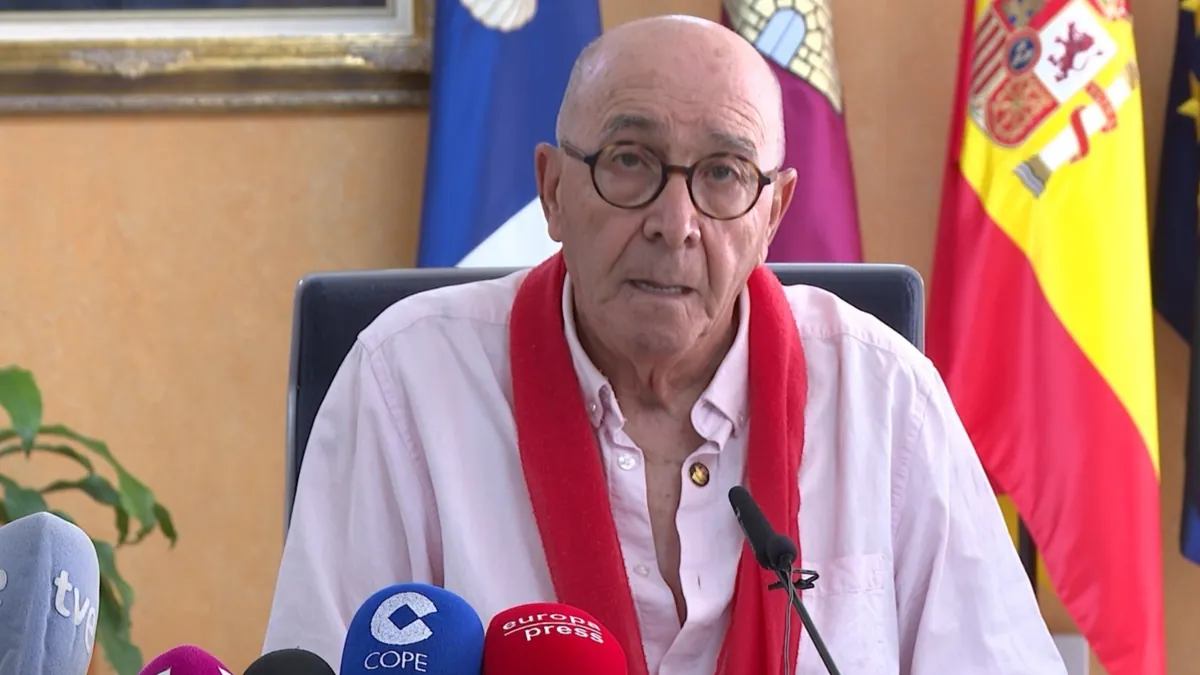 El alcalde de Noblejas (Toledo) pone fin a su huelga de hambre y se recupera en casa