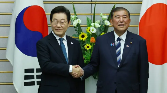 Japón y Corea del Sur apuestan por estrechar vínculos durante una «era de turbulencias»