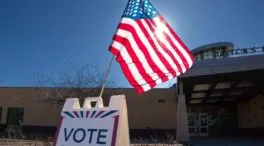 Trump contempla declarar una orden ejecutiva para endurecer los requisitos de voto