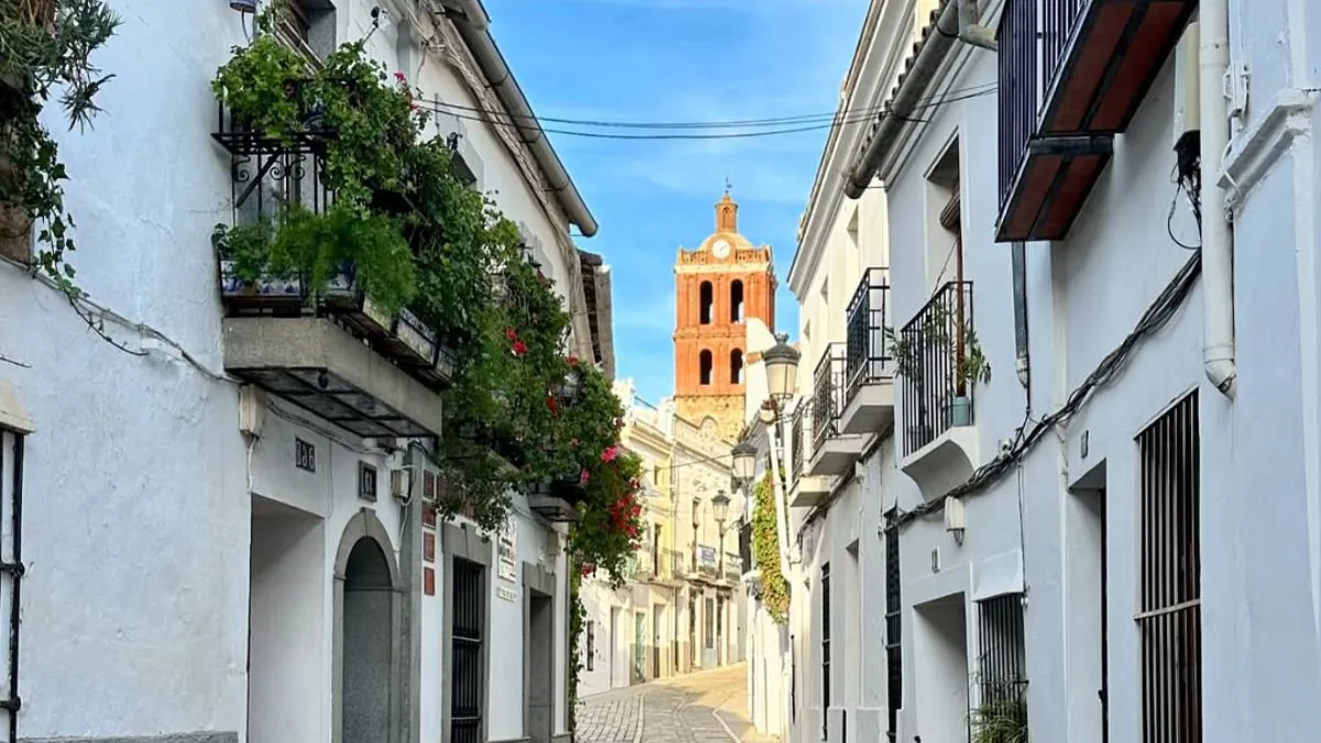‘Sevilla la chica’: la joya medieval que no está en Andalucía, sino en Extremadura
