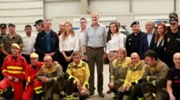 Felipe VI agradece a los efectivos en Orense que combaten el fuego  su «admirable labor»