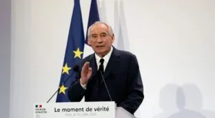 François Bayrou pierde la moción de confianza en Francia y se ve obligado a dimitir