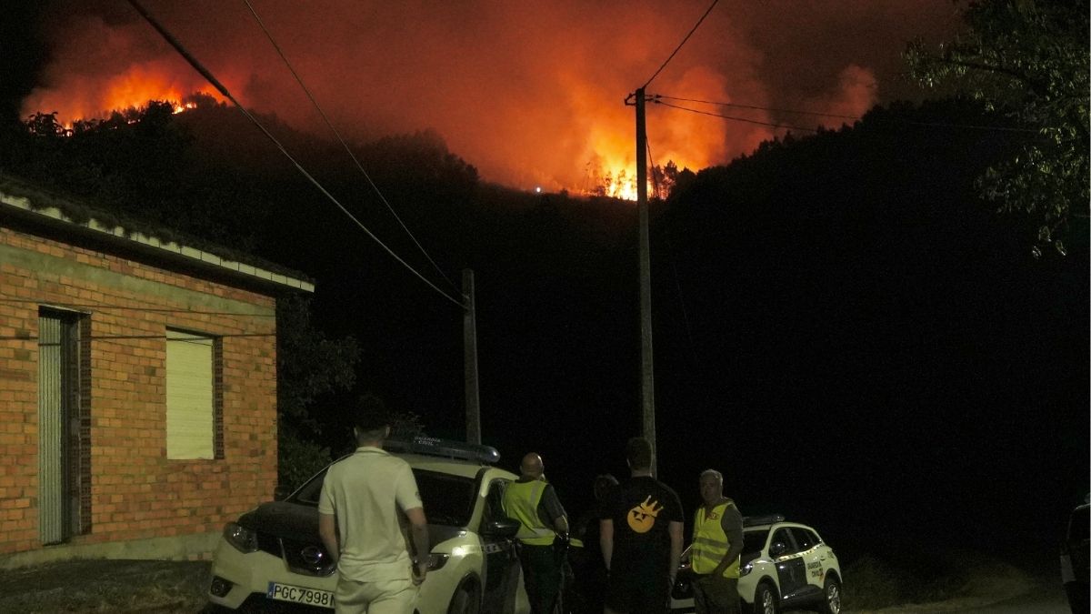 El fuego no da tregua en Galicia: arden más de 88.000 hectáreas con tres nuevos focos