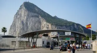 España y Reino Unido pretenden derribar la Verja de Gibraltar en enero de 2026