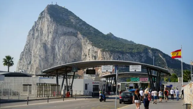 España y Reino Unido pretenden derribar la Verja de Gibraltar en enero de 2026