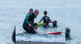 La Guardia Civil sigue al límite en Ceuta: cientos de menores marroquíes intentan cruzar a nado 