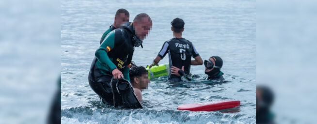 La Guardia Civil sigue al límite en Ceuta: cientos de menores marroquíes intentan cruzar a nado