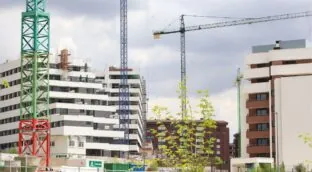 Madrid ha concedido la mitad de avales para vivienda que los del Gobierno en toda España
