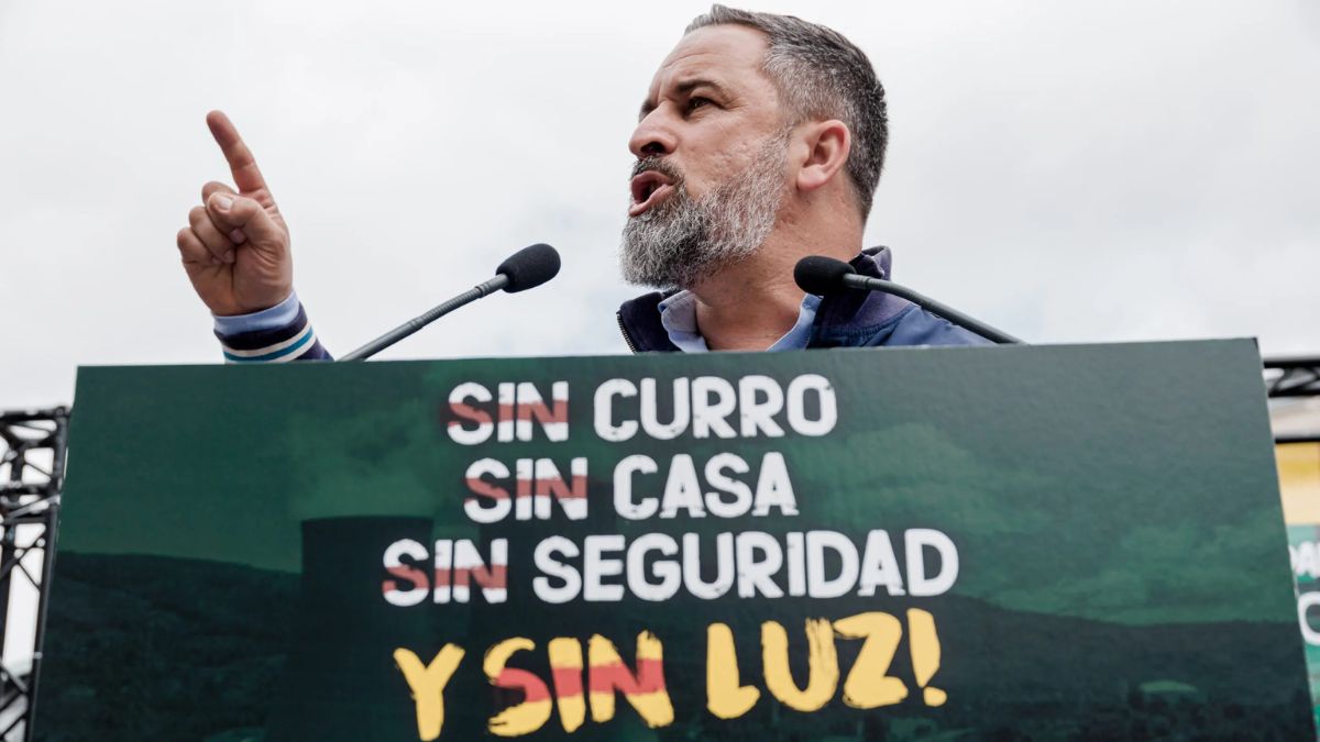 Vox se erige en partido de los «desesperados»: Abascal atrae a obreros, parados y jóvenes
