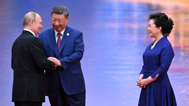 Xi Jinping escenifica la influencia china con una cumbre internacional junto a Putin y Modi