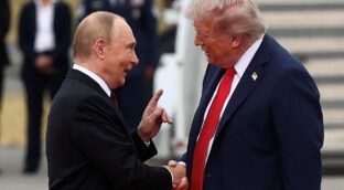 Trump recibe a Putin en Alaska para una reunión de seis horas con el alto el fuego como objetivo