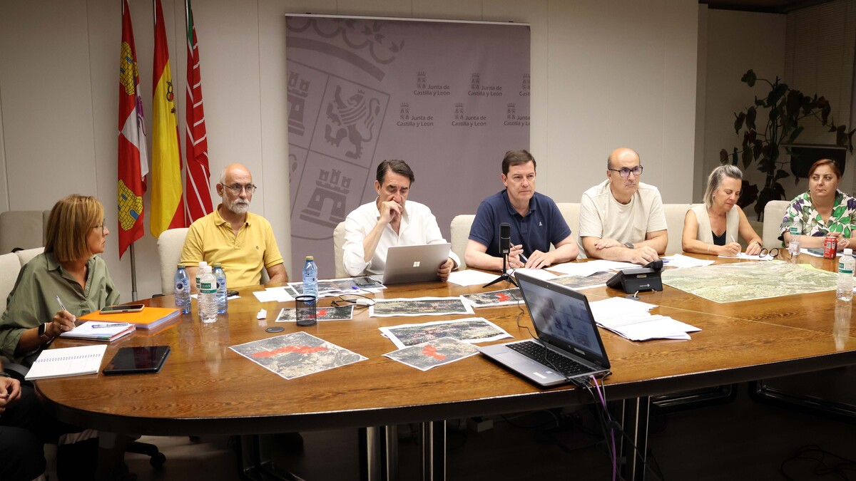 Fernández Mañueco preside en Zamora la reunión del Cecopi para coordinar la lucha contra los incendios
