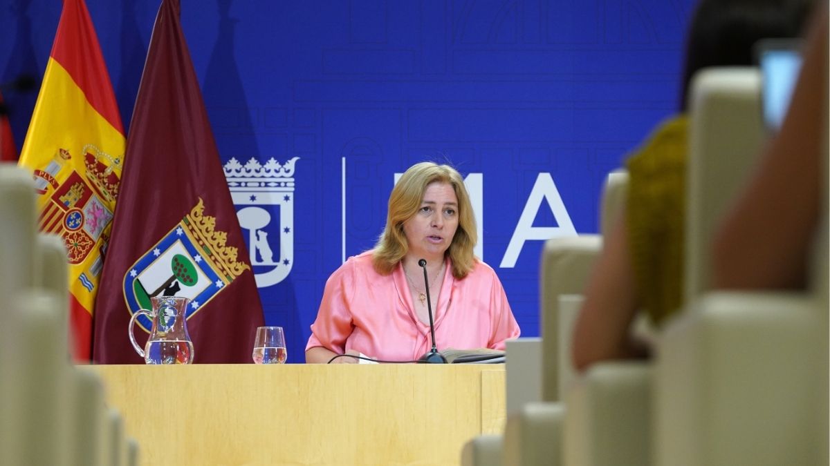 Madrid rechaza las políticas migratorias del Gobierno y exige una inmigración «regulada»