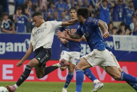 Mbappé brilla con un doblete y lidera al Real Madrid en Oviedo