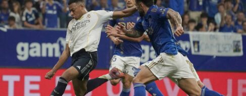 Mbappé brilla con un doblete y lidera al Real Madrid en Oviedo