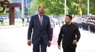 Merz asegura que «Ucrania está dispuesta a negociar cuestiones territoriales»