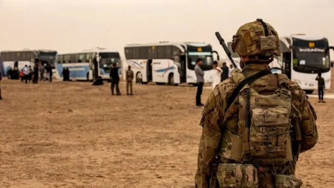 Las fuerzas de EEUU comienzan la retirada de su base principal en Irak