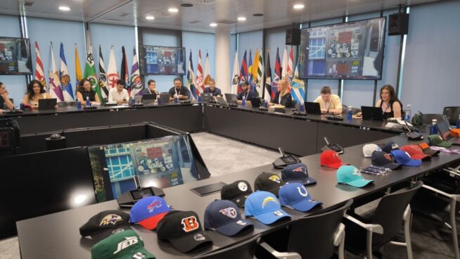 La liga de fútbol americano prepara ya en Madrid el partido que celebrará en el Bernabéu