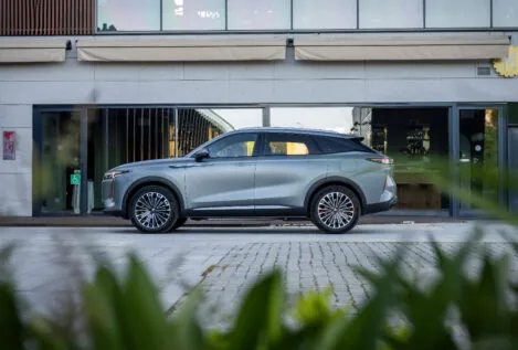 Omoda 9 SHS Hybrid, el rival incómodo de los SUV prémium a mitad de precio