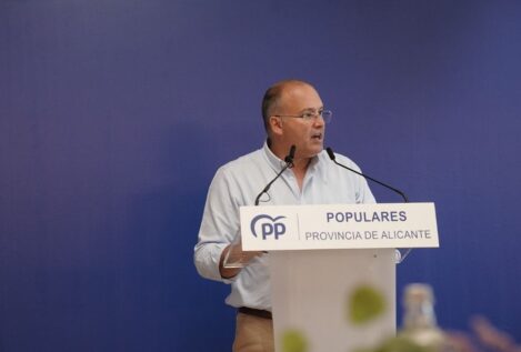 El PP vuelve a pedir la dimisión de Pilar Bernabé, Óscar Puente o Patxi López por sus CV
