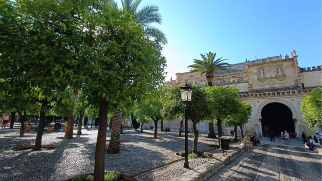 El PSOE pedirá la «gestión compartida» de la Mezquita de Córdoba si hubo «negligencia» en el fuego