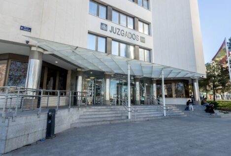 Un juez procesa al líder de los 'Petazetaz' por dos agresiones sexuales a una joven en Madrid
