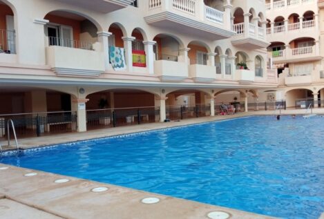 Comprar un piso con piscina lo encarece una media del 91%, según Idealista
