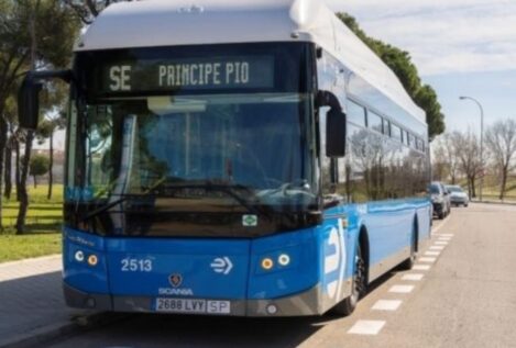 El Gobierno da 329 millones a las comunidades para rebajar el abono de transporte público