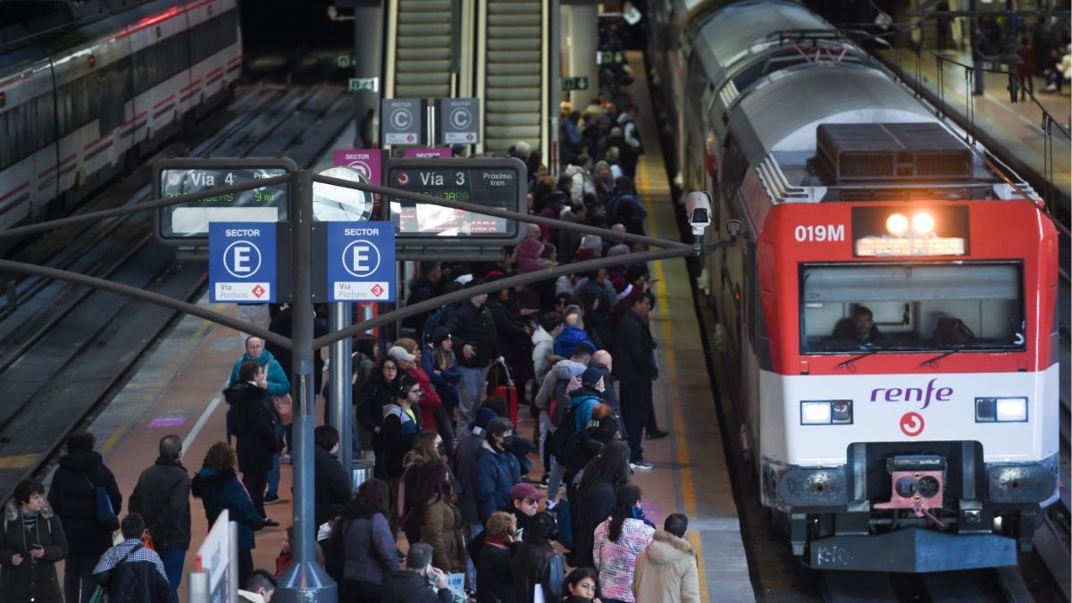Renfe invierte 41 millones para adaptar el taller de Fuencarral al mantenimiento de los nuevos Cercanías