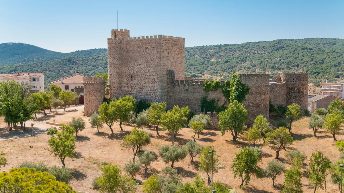 De viaje a San Martín de Valdeiglesias: en busca de naturaleza, historia y buen vino