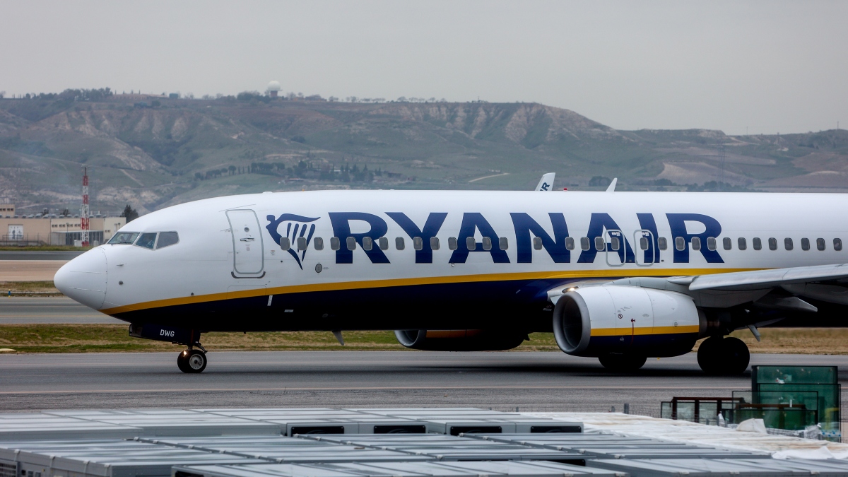 Los sindicatos convocan 22 huelgas en el ‘handling’ de Ryanair en Barajas