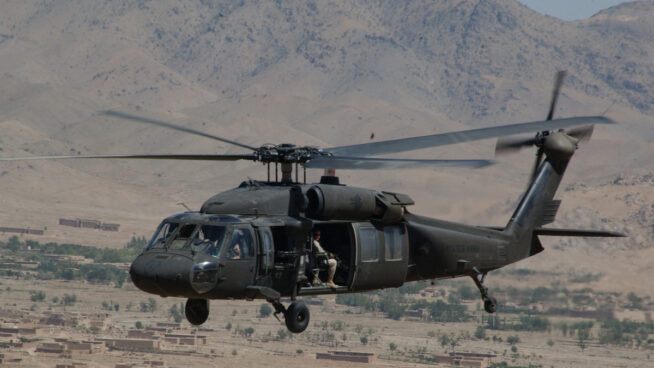 El derribo de un Black Hawk con un dron marca el inicio del ocaso del helicóptero de combate