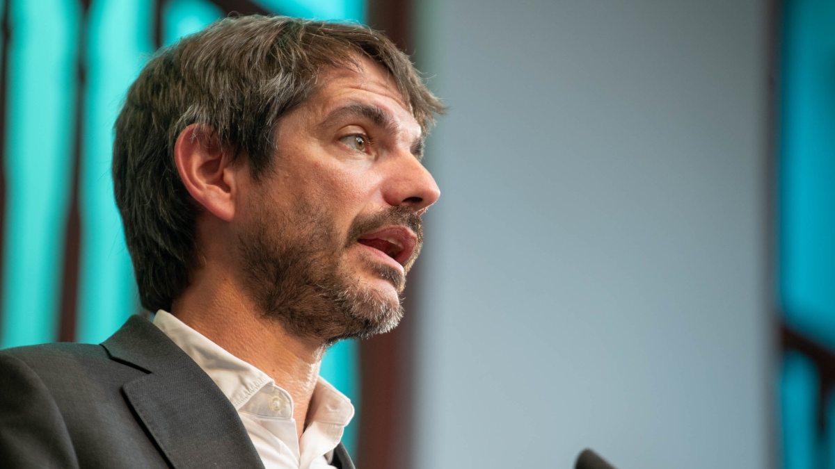 Urtasun da 57.000 euros a una ONG afín para estudiar «la percepción social de la Cultura»