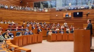 Mañueco apuesta por la unidad y anuncia un amplio proceso de diálogo con los sectores afectados
