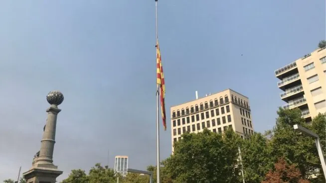 Las banderas en Aragón ondearán hasta este martes a media asta por la muerte de Lambán