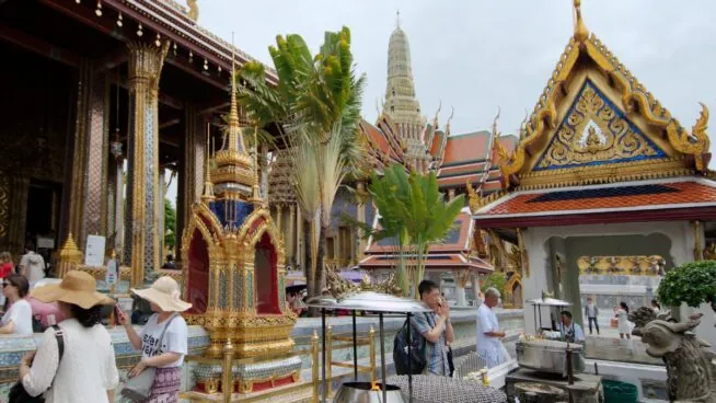 Tailandia planea regalar 200.000 billetes de avión a turistas entre septiembre y noviembre