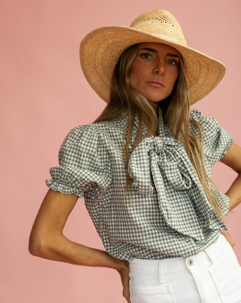 Blusa con lazo de estampado Vichy de Basyco Jerez