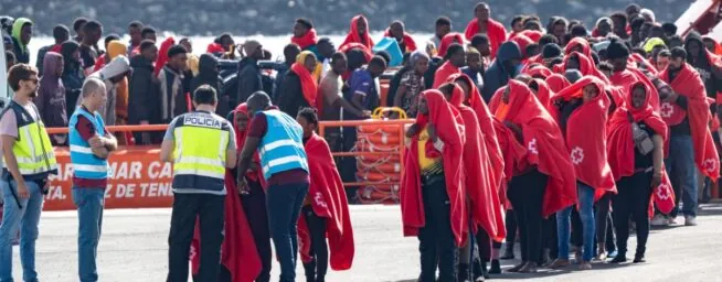 El Supremo da 15 días al Gobierno para acoger a menores solicitantes de asilo de Canarias