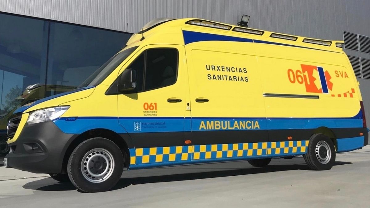 Una bombera sufre un golpe de calor mientras extinguía un incendio en Ourense