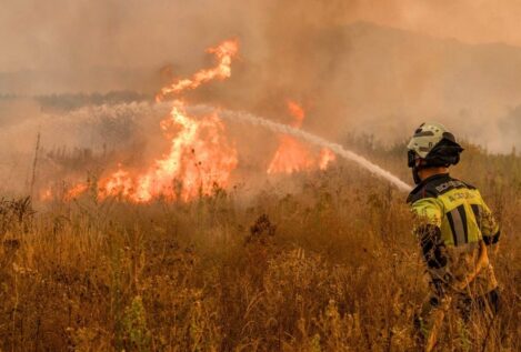 El Gobierno pide ayuda a la Unión Europea para combatir los incendios que asolan España