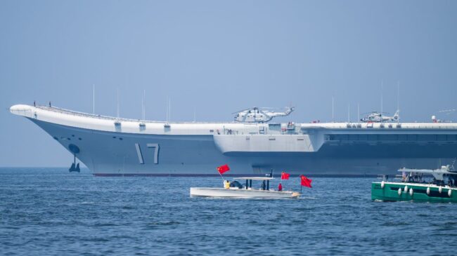 Rusia y China simulan la destrucción de un submarino tras la amenaza de Trump