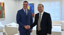 Sánchez se reunió en China con dos empresas que EEUU señala por espionaje militar