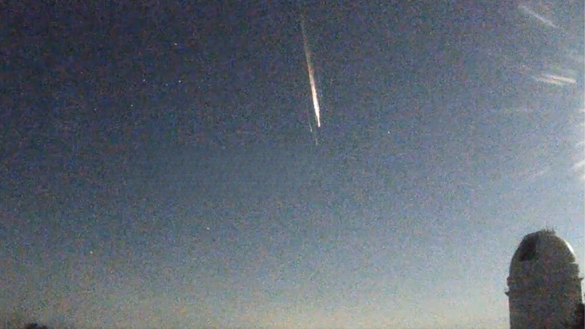 La reentrada de un cohete chino crea un espectáculo luminoso en el sureste de España