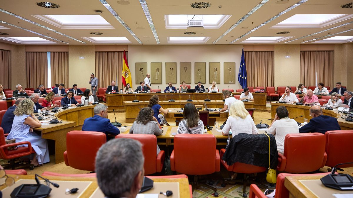 El PSOE y sus socios salvan a Sánchez y a ocho ministros de comparecer en el Congreso