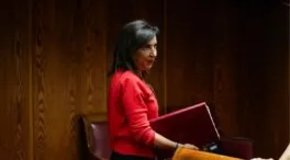 Robles acusa a algunas comunidades de echar balones fuera en sus deberes con los incendios